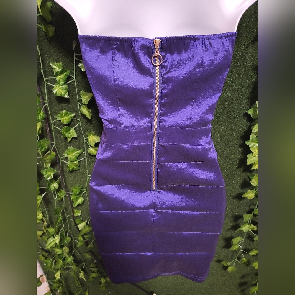 Dress - Picture 5 of 8